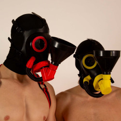 XTRM Rubber Soaker Piss Mask mit Rubber Kopfhalter